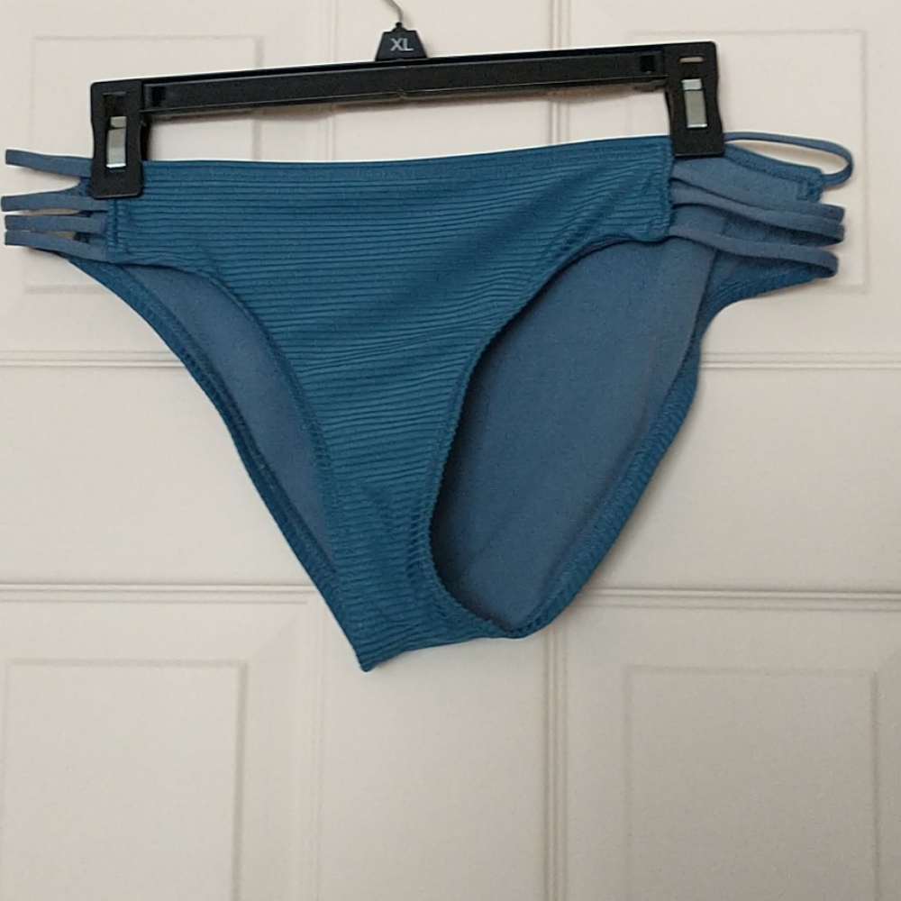 Mossimo Ribbed String Bikini Set - Picture 6 of 9